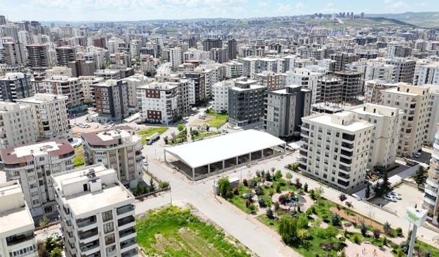 KARAKÖPRÜ’YE SON BİR YILDA ÜÇÜNCÜ MODERN SEMT PAZARI YAPILIYOR