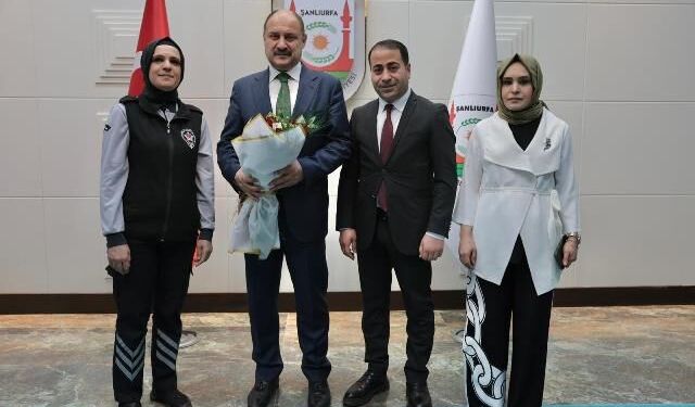 BAŞKAN GÜLPINAR, BÜYÜKŞEHİR PERSONELİYLE BAYRAMLAŞTI