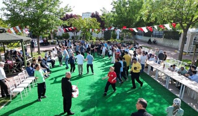 ENGELSİZ HAYATLAR SIRA GECESİYLE MORAL BULDU