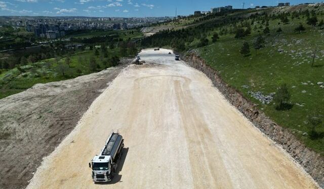 BÜYÜKŞEHİR, ŞEHİR HASTANESİ ULAŞIM AĞINI GENİŞLETİYOR