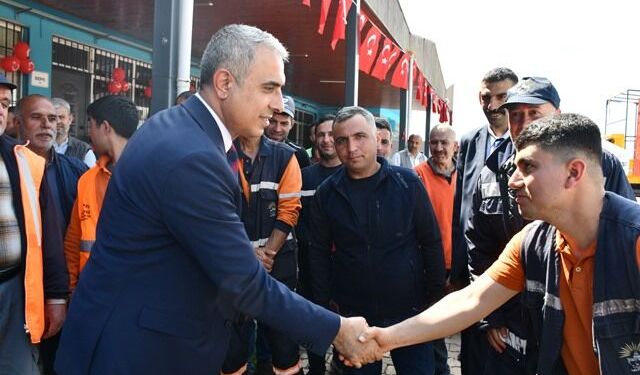 Siverek Belediyesi'nde 1 Mayıs programı düzenlendi
