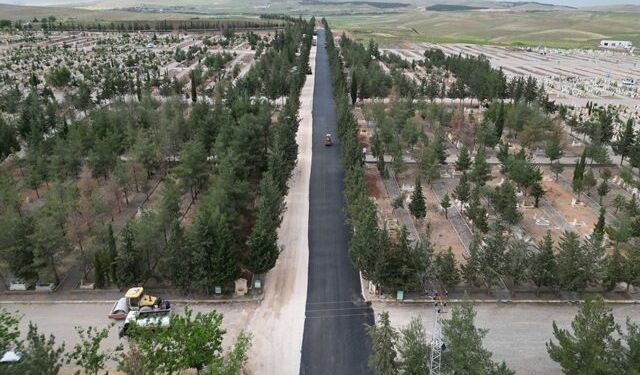 YENİ ASRİ AİLE MEZARLIĞI’NDA ULAŞIM KONFORU ARTIRILDI