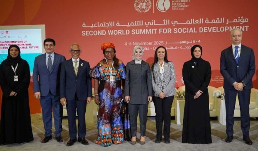 Bakan Göktaş: "Aileyi yeniden merkeze almak insanlığın en acil sorumluluğudur"