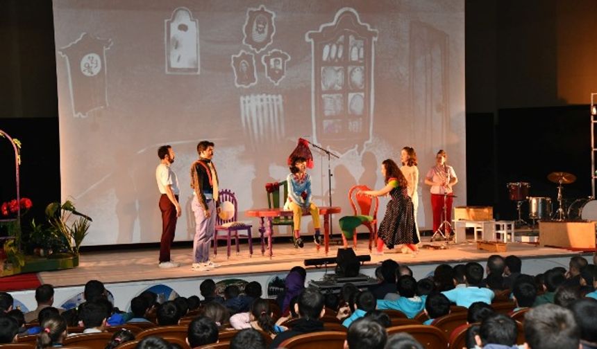 URFA’DA TİYATRO ŞENLİĞİ BAŞLADI