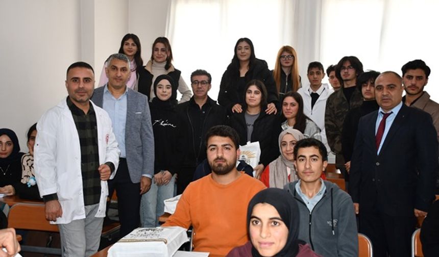 Başkan Bucak'tan üniversite öğrencilerine anlamlı ziyaret