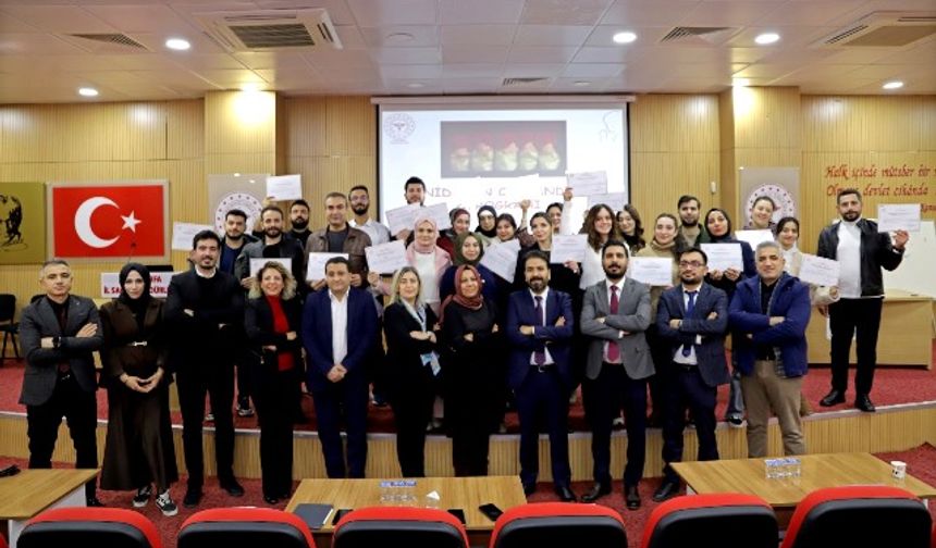 Şanlıurfa’da yenidoğan ve bebek ölümlerinin önlenmesi amacıyla eğitim faaliyetleri kararlılıkla devam ediliyor.