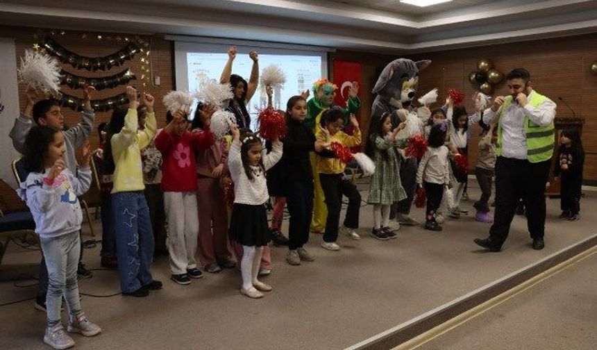 ESENTEPE GENÇLİK MERKEZİNDE ARA TATİL KONSERİ