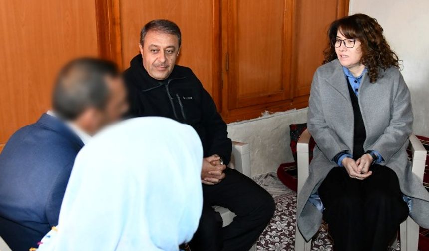 VALİ ŞILDAK UMUDA KAPI AÇANLARI EVLERİNDE ZİYARET ETTİ