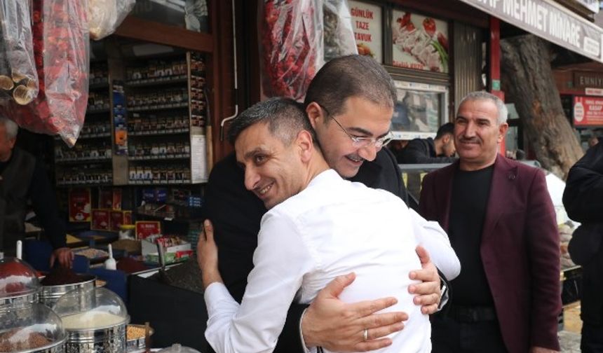 BAŞKAN CANPOLAT HALKLA İÇ İÇE OLMAYI SÜRDÜRÜYOR