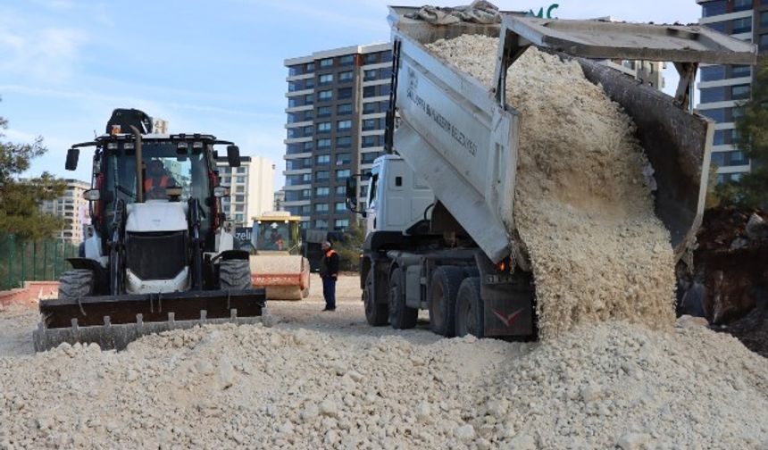 BÜYÜKŞEHİR’DEN DOĞUKENT’E 17 METRELİK YOL YATIRIMI
