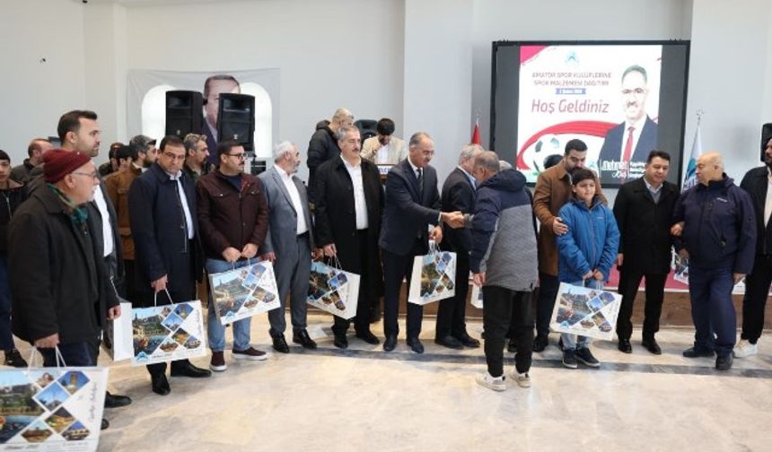 EYYÜBİYE BELEDİYESİ’NDEN AMATÖR SPOR KULÜPLERİNE ÖNEMLİ DESTEK