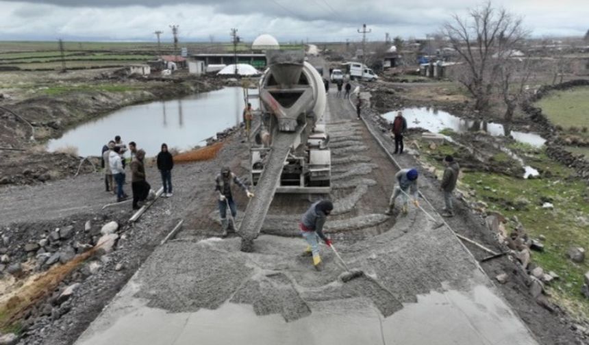 SİVEREK’TE YILLARIN YOL SORUNU BÜYÜKŞEHİR İLE TARİH OLDU