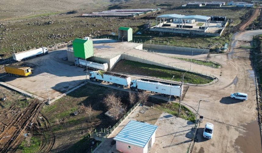 BÜYÜKŞEHİR İLE SİVEREK’TE 40 YILLIK VAHŞİ DEPOLAMA TARİHE KARIŞTI