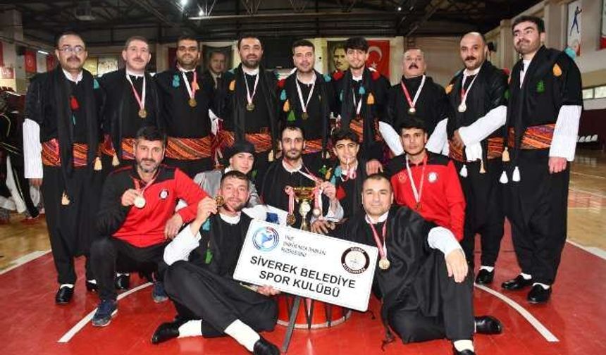 Siverek Belediyesi Halk Oyunları Ekibi Şanlıurfa İl Birincisi Oldu