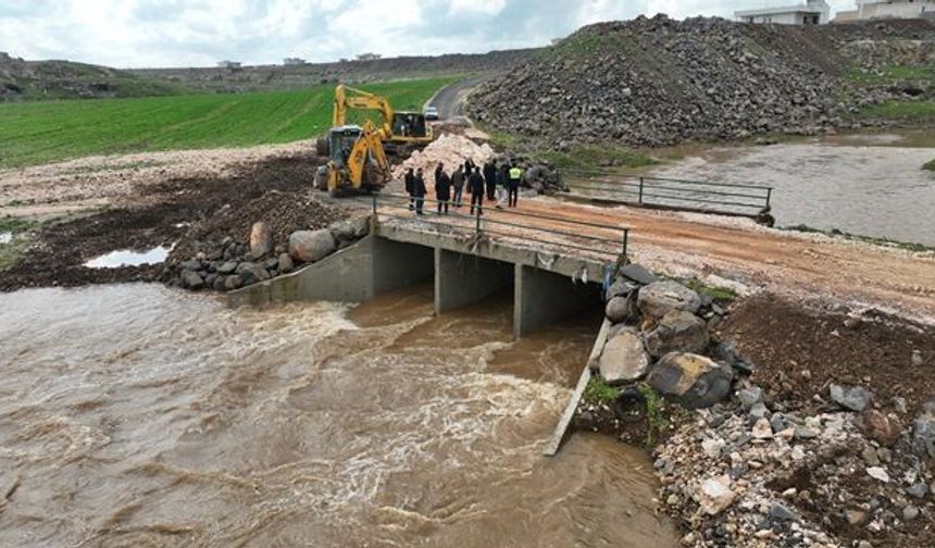 BÜYÜKŞEHİR, VİRANŞEHİR’DE SELİN YARALARINI SARIYOR