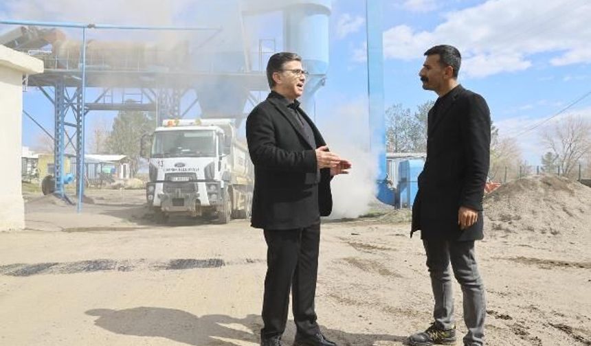 Siverek Belediyesi 12 yıl aradan sonra yeniden asfalt üretimine başladı