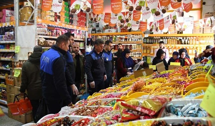 Siverek Zabıtasından Bayram Öncesi Şeker ve Lokum Denetimi