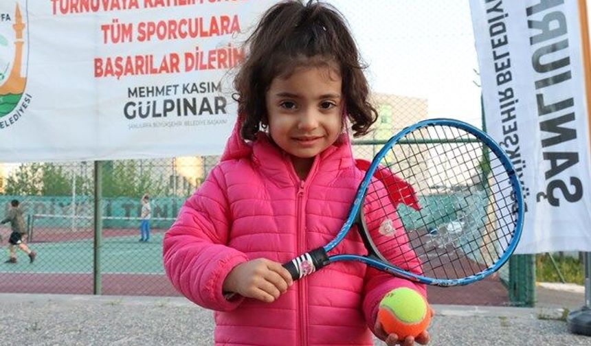 23 NİSAN TENİS TURNUVASI BAŞLADI