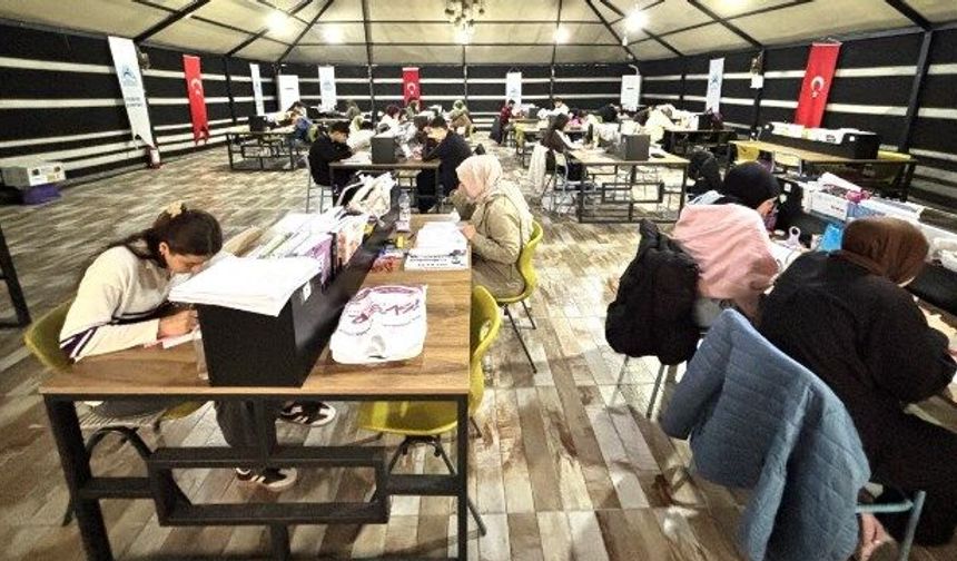 15 TEMMUZ EĞİTİM OTAĞI YOĞUN İLGİ GÖRÜYOR