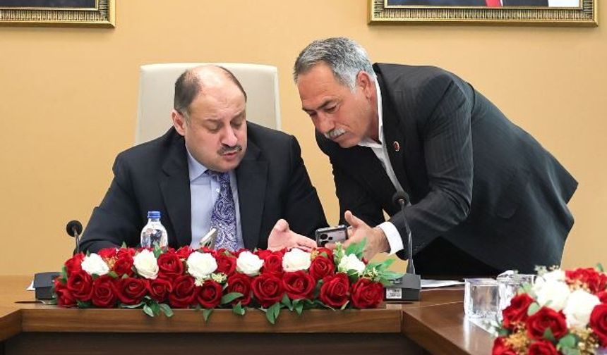 BAŞKAN GÜLPINAR, SURUÇLU MUHTARLARIN TALEPLERİNİ DİNLEDİ