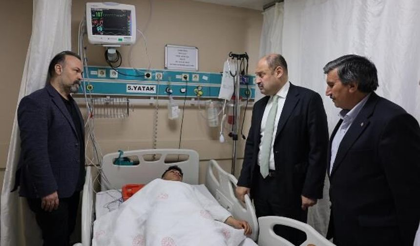 BAŞKAN GÜLPINAR’DAN YARALI ÖĞRENCİLERE ZİYARET