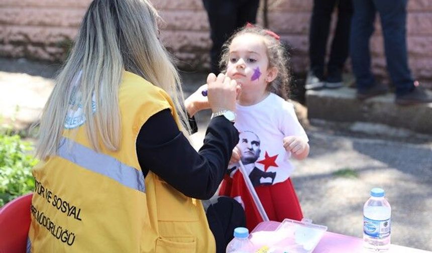 HALİLİYE’DE MİNİKLER 23 NİSAN COŞKUSUNU YAŞADI