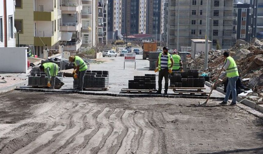 KARAKÖPRÜ’DE YOLLAR YENİ SEZONA HAZIRLANIYOR