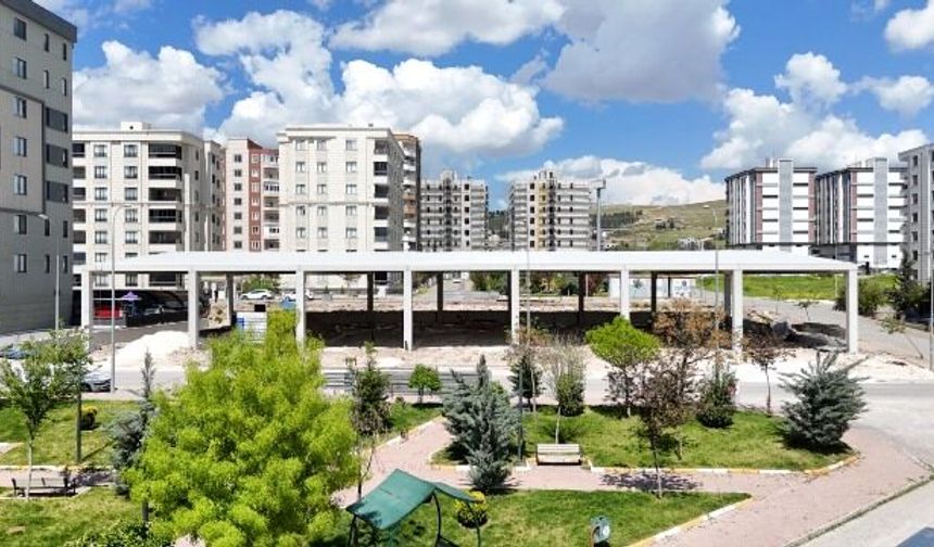KARAKÖPRÜ’YE SON BİR YILDA ÜÇÜNCÜ MODERN SEMT PAZARI YAPILIYOR