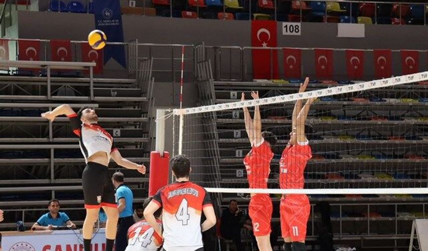 ŞANLIURFA BÜYÜKŞEHİR BELEDİYESİ GENÇ ERKEKLER VOLEYBOL TAKIMI YARI FİNALE ÇIKTI