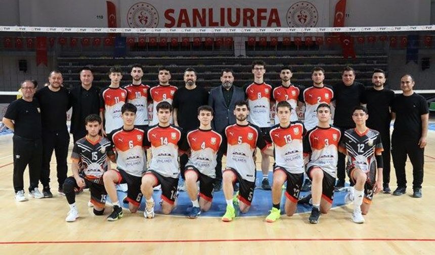 ŞANLIURFA BÜYÜKŞEHİR BELEDİYESİ GENÇ ERKEKLER VOLEYBOL TAKIMINDAN FİLEDE İKİNCİ GALİBİYET