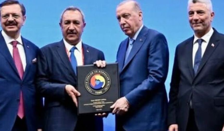 Kaya,ödülünü Cumhurbaşkanı Erdoğan’dan aldı