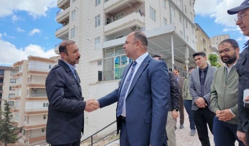 BAŞKAN NİHAT ÇİFTÇİ, MODERN SEMT PAZARI ÇALIŞMALARINI İNCELEDİ