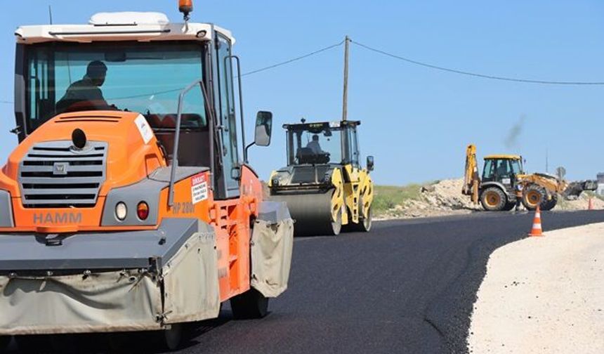 BÜYÜKŞEHİR, BALIKAYAĞI-AZERBAYCAN BULVARI YOLUNU SICAK ASFALTLA BULUŞTURUYOR
