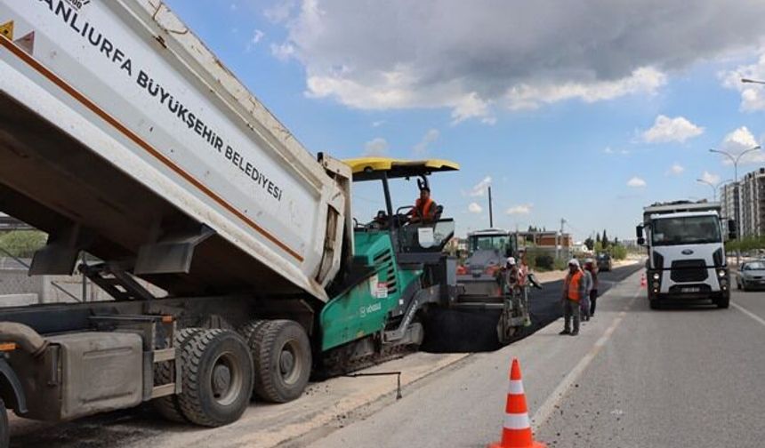 BÜYÜKŞEHİR, BULUNTU HOCA BULVARI’NDA ASFALT ATAĞINI SÜRDÜRÜYOR