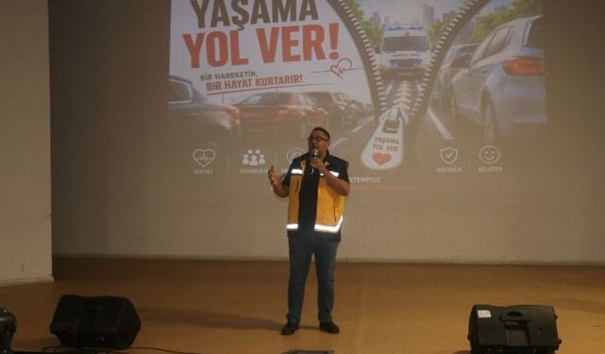 BÜYÜKŞEHİR’DEN ŞOFÖRLERE “FERMUAR SİSTEMİYLE YAŞAMA YOL VER” EĞİTİMİ