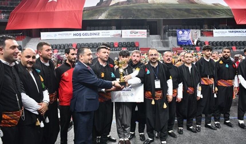 Siverek Belediyespor Halk Oyunları Ekibi Türkiye Finalinde
