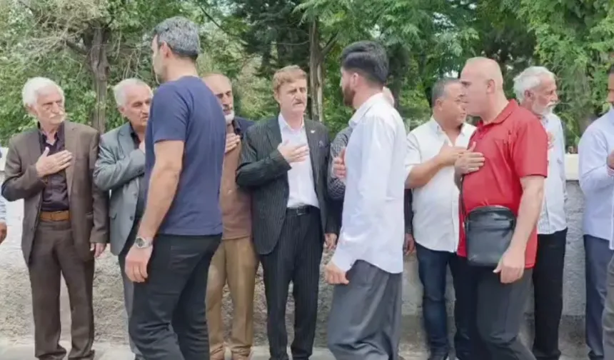 Gazeteci Fuat Erbülbül’ün amcaoğlu Zafer Erbülbül, hayatını kaybetti.