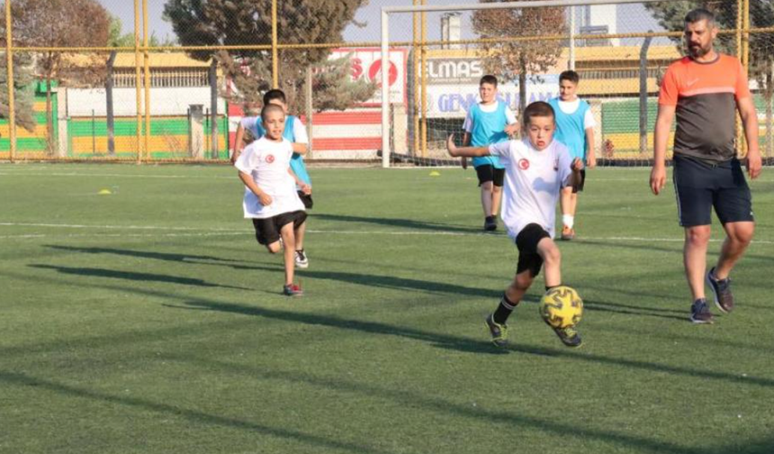 Şanlıurfa Büyükşehir Belediyesi Yaz Futbol Kursları Kapılarını Açtı