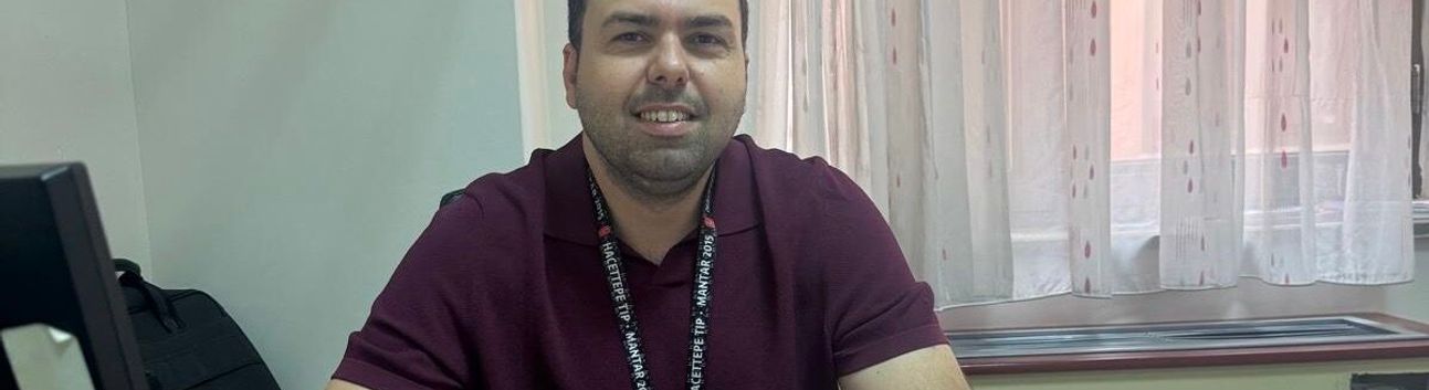 Refakatçisi Olmayan Hastasını Yalnız Bırakmadı: Uzman Doktor Muhammet Ali Aydemir’den Örnek Davranış