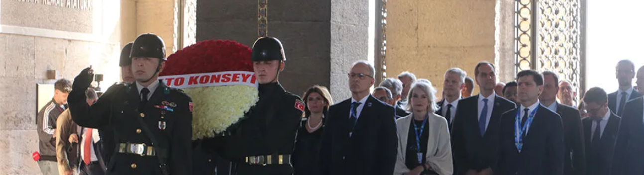 NATO Daimi Temsilcilerinden Anıtkabir'e Anlamlı Ziyaret