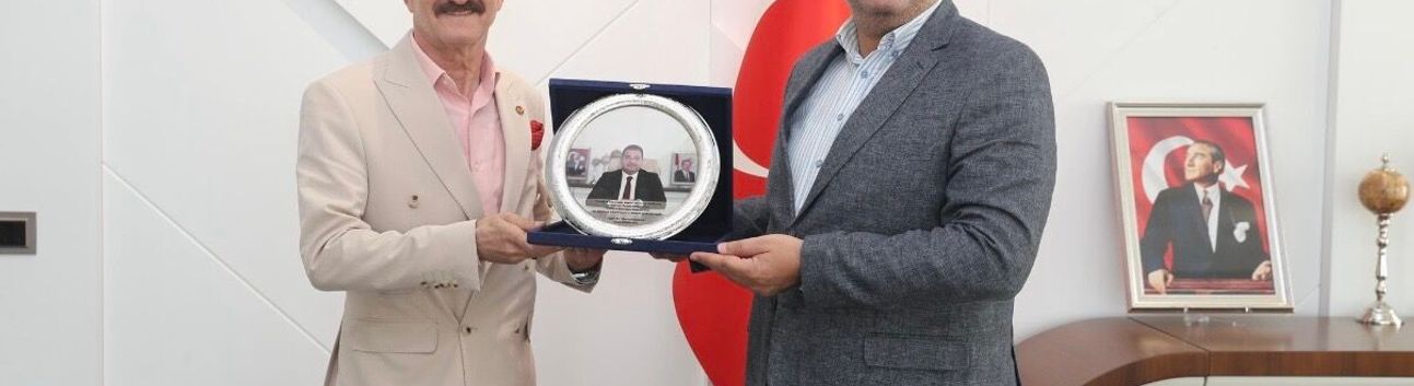 URFA GAP YÖNETİM KURULU BAŞKANI ERBÜLBÜL’DEN BAŞKAN CANPOLAT’A TEŞEKKÜR PLAKETİ