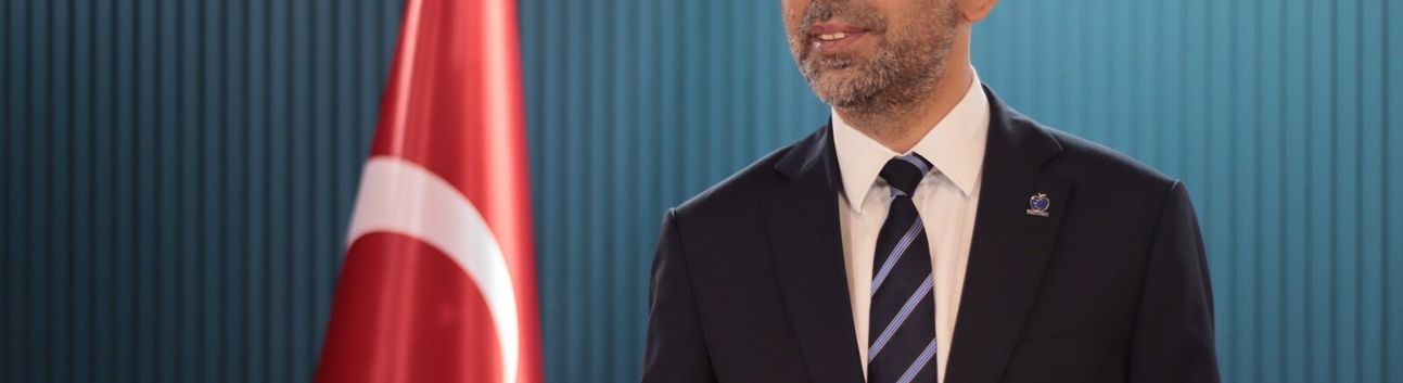 Hukuktan Siyasete Uzanan Bir Yolculuk: Rıdvan Eşin