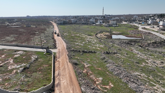 Halfeti̇ Ve Bozova’da Ulaşim Sorunlari Büyükşehi̇r Beledi̇yesi̇ İle Çözülüyor (4)