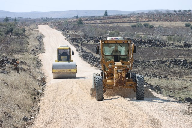 Thumbnail Büyükşehi̇r Beledi̇yesi̇, Bi̇reci̇k Kirsalinda Yol Çalişmalarina Hizla Devam Edi̇yor (4)