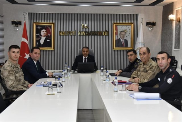 V A L I H A S A N S I L D A K H A L F E T I’ D E I N C E L E M E L E R D E B U L U N D U 12