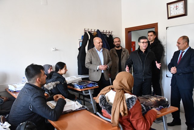 147716F9 703A 4D01 9Ec3 E8D48D9838Ff