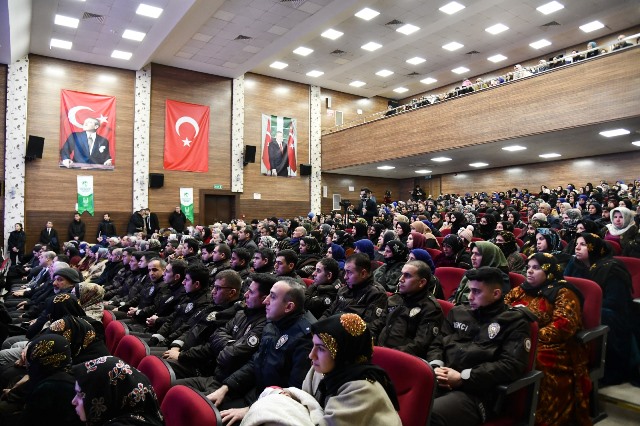 10 U R F A’ D A U Y U S T U R U C U Y L A M U C A D E L E D E S E F E R B E R L I K C A G R I S I 1