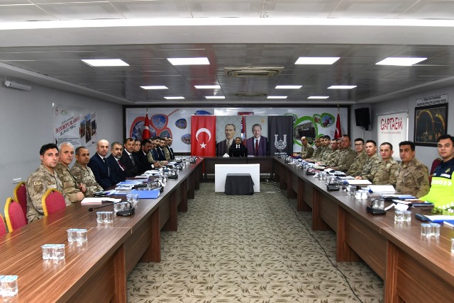 16 2025 Y I L I M E R C E K A L T I N A A L I N D I 3