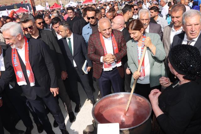 4657Ed4F 6E7F 4248 A846 2216014Aa225