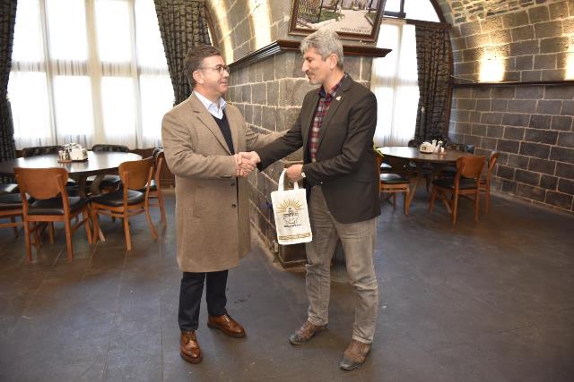 48A9Fe33 1397 4F9B 903D Db54741B7664